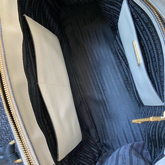 SOLD Prada bicolor medium double zip lux bag - Picture 7 of 9